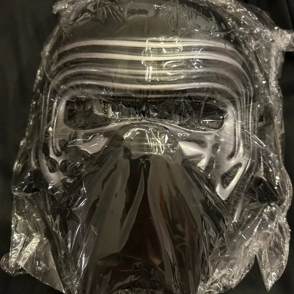 Star Wars Kyle Ren Costume with mask — 2 available - Picture 5 of 5